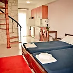 Erifili Kallithea 公寓 *